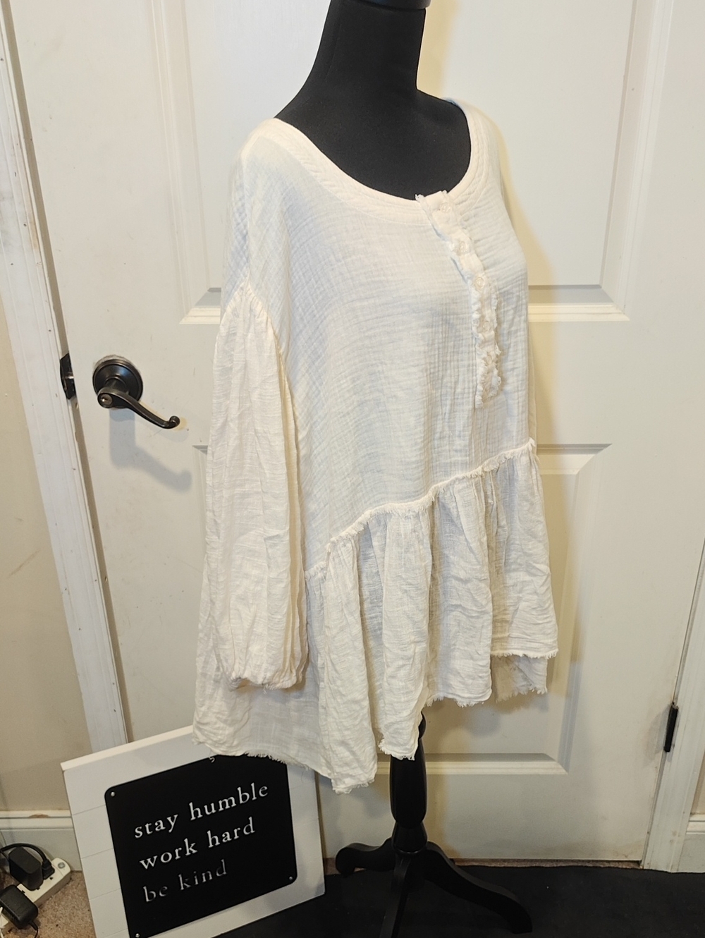 Cato Cream Gauze Peasant Tunic Top